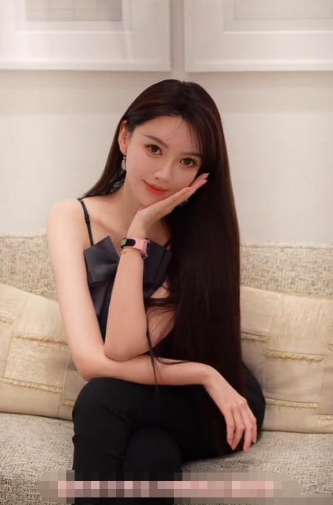 央妈出手打脸叶柯，亲自撑腰伍佰，网友喊话黄晓明：该出来乐呵了