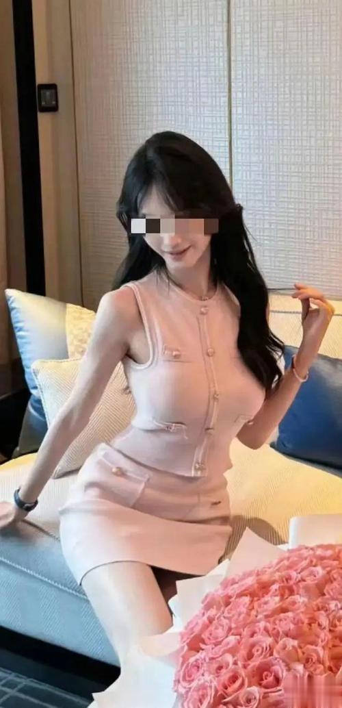 新瓜！易建联女主更多照片流出！被爆全年365天无休，过节被抢单