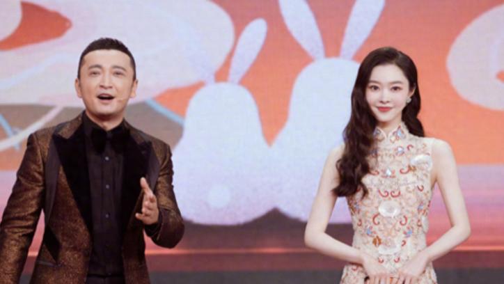 央视综艺主持人完成洗牌，八位新人惊艳亮相，新的门面担当已出现