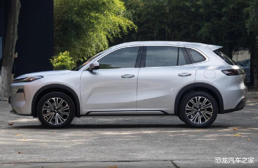 与宋PLUS DM同级，吉利银河新车型上市，搭载雷神EM超级电混技术