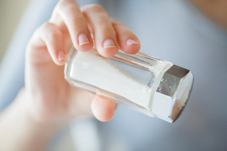 北大研究：盐一换，每年或减少45万人死亡，低钠盐谁可以吃？