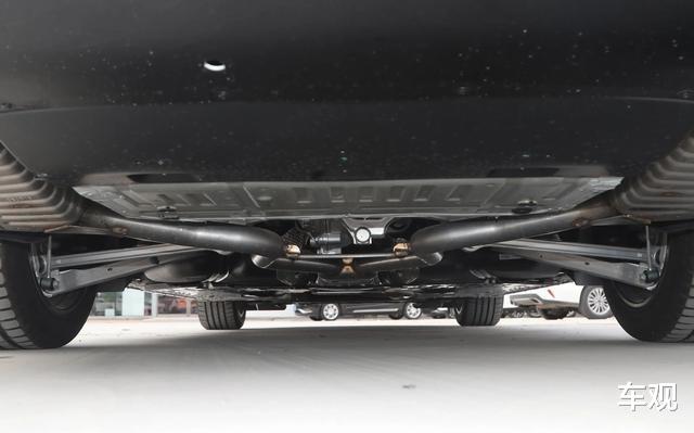 被遗忘的豪车！车长超5米2，20T+10AT，气场不输S级，月销仅1辆