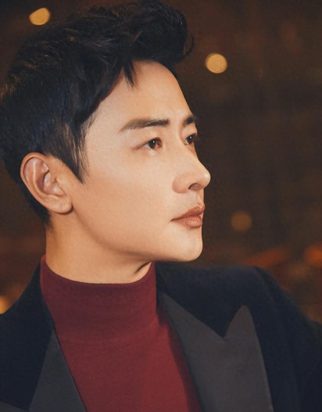 演员罗晋,39岁当爸爸,结婚六年,却仍然与妻子恩爱有加