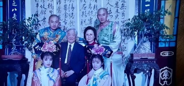 太坏了!去世仅1个月就被消费,琼瑶儿子公开发声,周杰早有表态