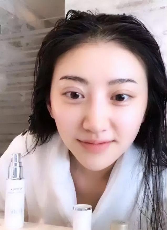 女明星卸妆大变样,陈都灵太普,梅婷熊猫眼,章子怡变无眉大侠