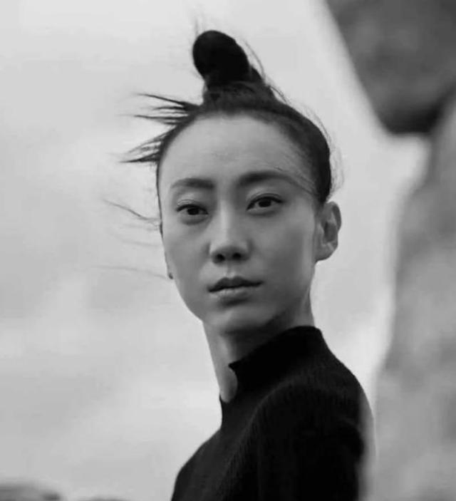 张艺谋：我最愧疚的不是巩俐，更不是陈婷，而是为我终身瘫痪的她