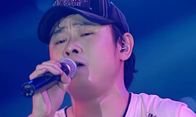 这一次,将2600万演唱会收入全部捐出的刀郎,已经走上另一条大道