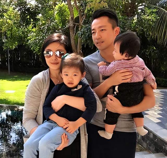 台媒曝S妈“开战”原因，汪小菲三点让其暴怒，孩子回北京恐有变