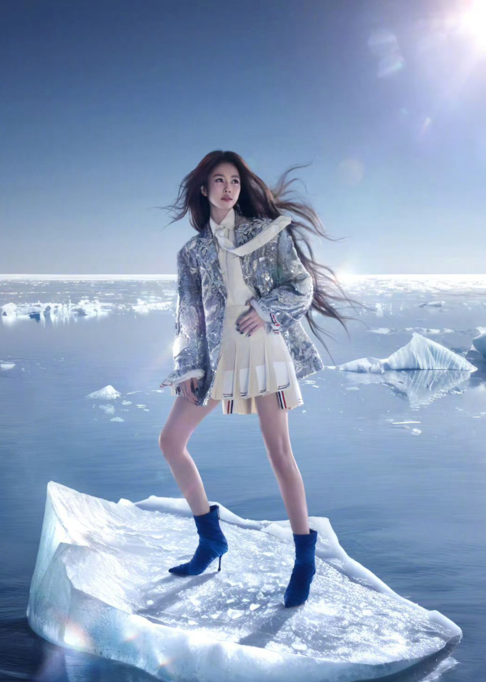 白鹿开三百万豪车出门被批炫富,杂志大片出炉撞脸刘诗诗李一桐