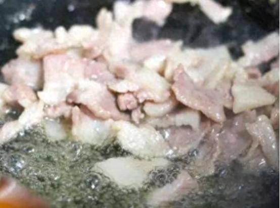 为何现在的猪肉一炒就粘锅，而以前的猪肉却不会粘锅？三个原因！