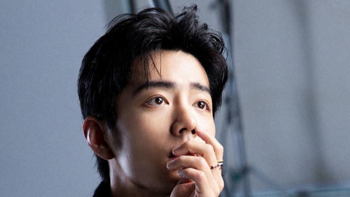 肖战作品金鹰飞天双入围，业内外反应明显不同，大众的天平倾斜了