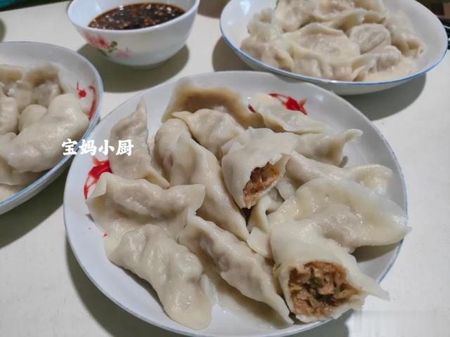 立秋后吃饺子,韭菜芹菜靠边站,这馅又香又开胃,轻松吃掉2大盘