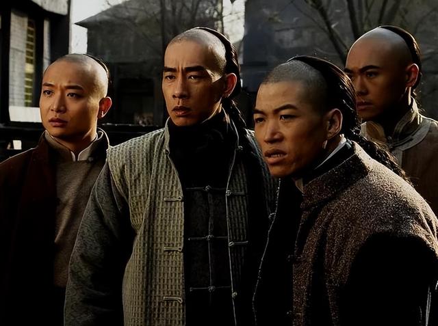 陈小春断崖式衰老？！网友认不出惊呼：满脸皱纹像80多岁