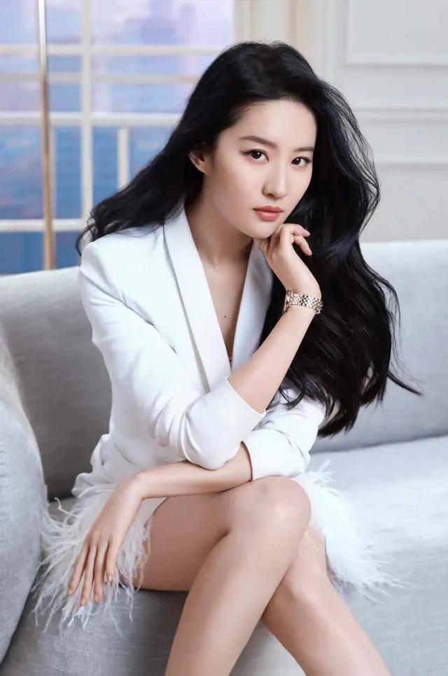 刘亦菲姐感赛道天花板，又是被神仙姐姐钓成翘嘴的一天