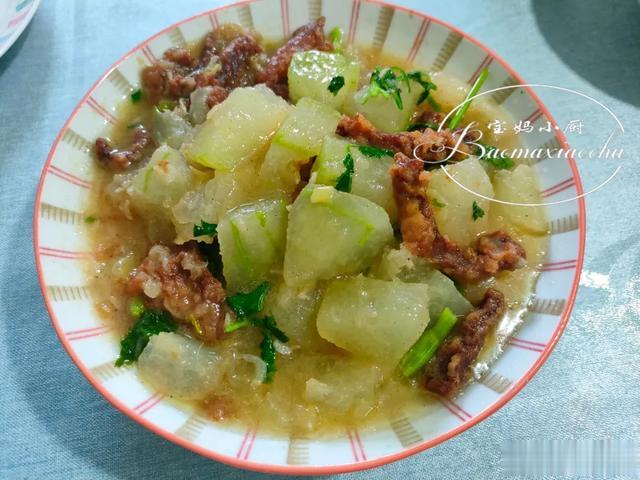 天热儿子上班辛苦，爸爸下厨做了4道菜犒劳，网友：妥妥地父爱