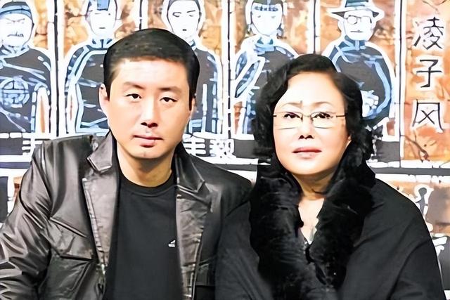 74岁斯琴高娃近况：瑞士老公已去世，她垂垂老矣，如今回国内生活