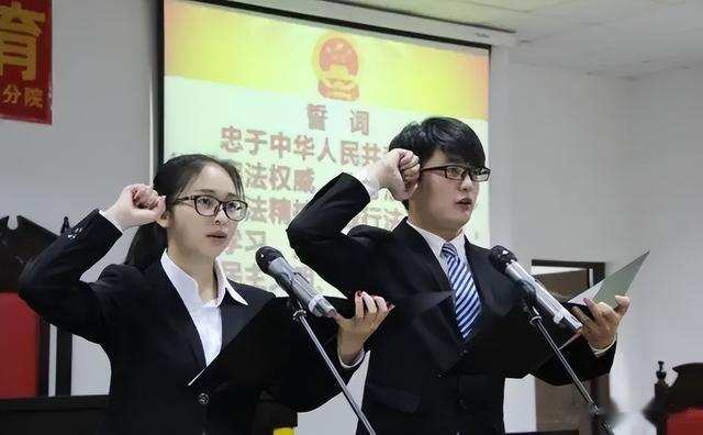 现在的大学生毕业后，为何连工作都找不到？主要还是这3个原因