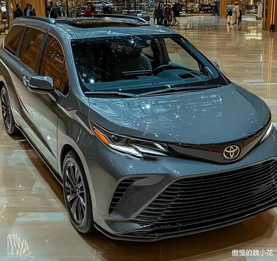 内饰不再低调！2025款“塞纳”谍照曝光，配最新版混动系统