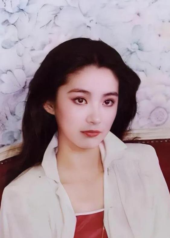 被丑男“糟蹋”的5位女明星,个个似鲜花,却插在了“牛粪”上