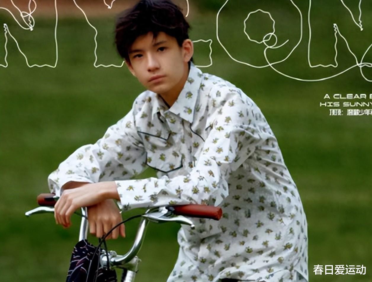 董洁14岁儿子神似梁朝伟,大鼻子如出一辙,网友疑惑重重!