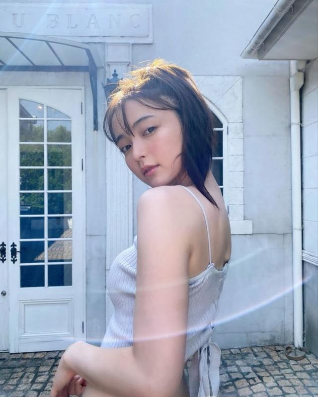 日系女艺人介绍|第19期 坂卷有纱