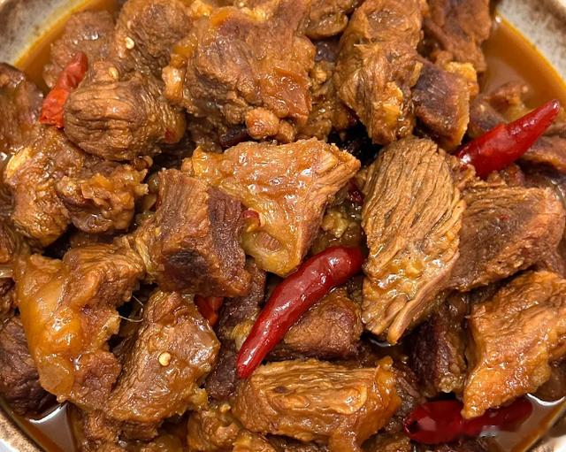 它是肉腥味的“克星”，不管炖什么肉，3斤肉放2克，肉嫩还不腥