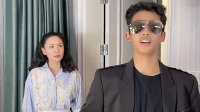 程莉莎儿子近照曝光，身高近一米八，颜值被指完美继承爸妈缺点