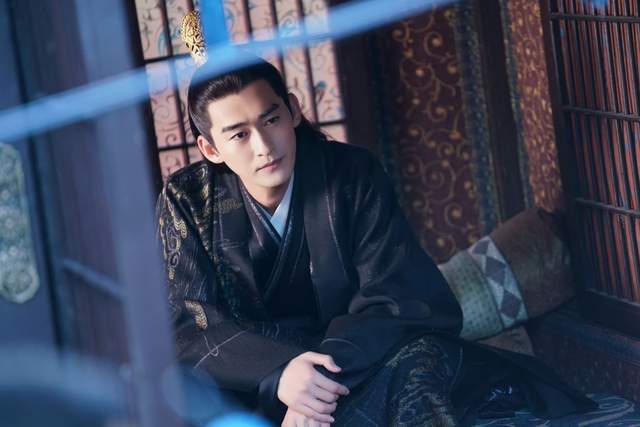 张翰新剧开播毫无热度,女主拉人卖力宣传,配角阵容更是叫人脸盲