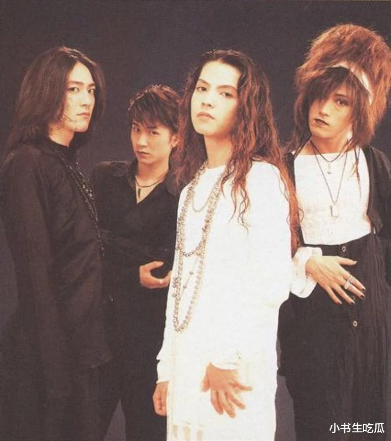 宝井秀人年轻时留长发，美到雌雄莫辨，天海佑希超过1.7米很帅气