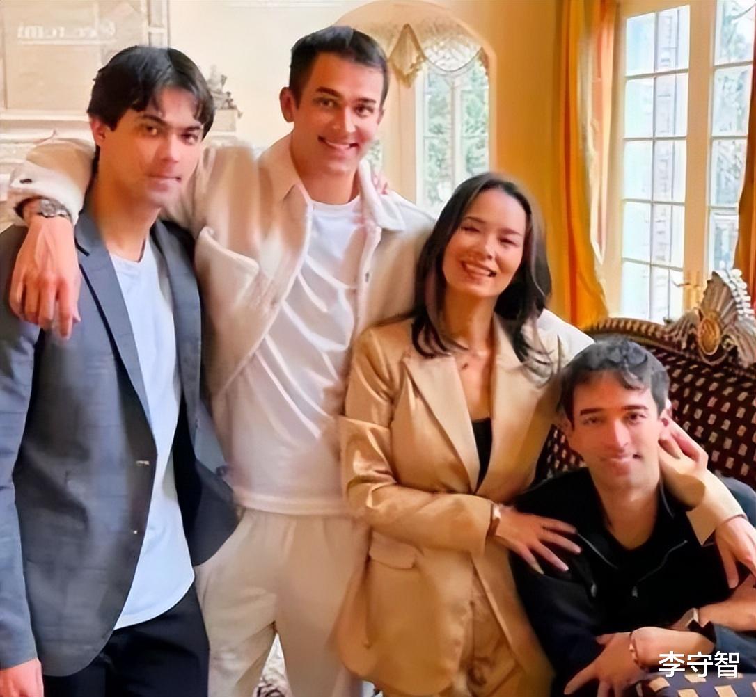 继李玲玉韦唯宁静后龚琳娜也和外籍丈夫离婚,金星却和汉斯复婚了