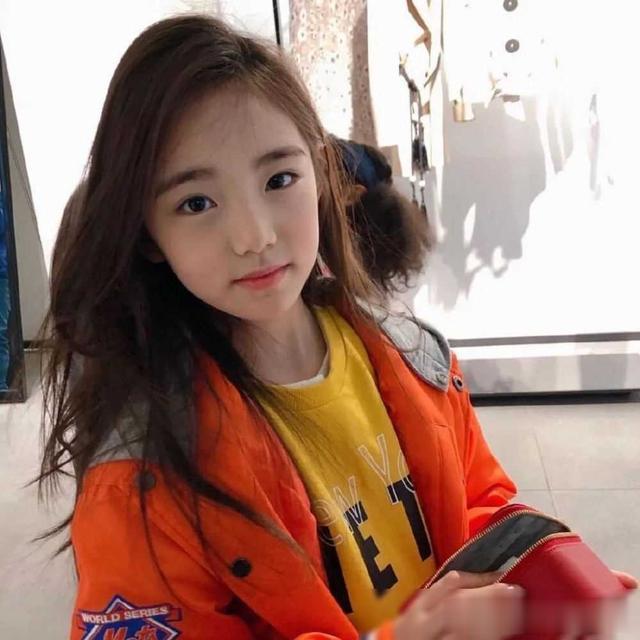 贝克汉姆唯一女儿，不准上网、被禁止化妆出门，竟然被夸做得对？