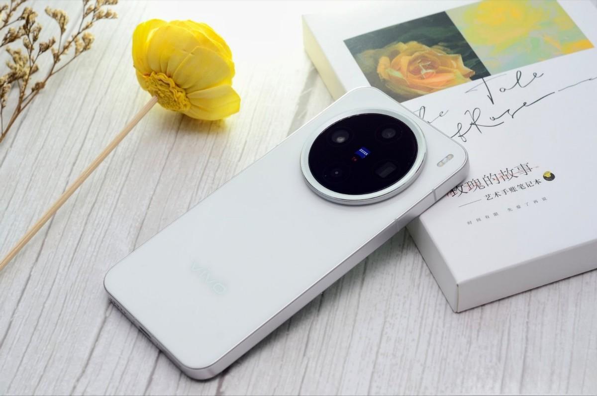 真正的小屏手机上市，预售惨淡！对比小米、vivo小屏旗舰，你选谁