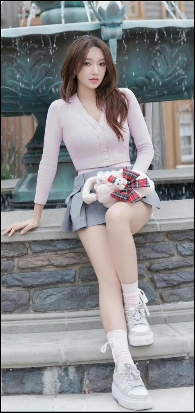 程潇这组套图拍的挺漂亮 程潇肉嘟嘟的粉粉嫩嫩壁纸美图