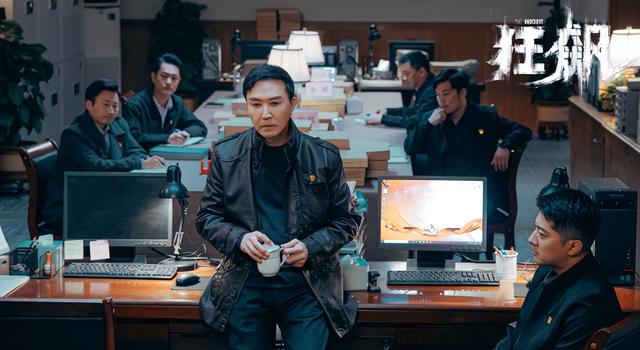 难怪演警察那么像！这5位演员全都是真警察，最后一位还是警花！