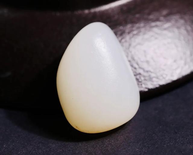 克价过千的十颗籽料原石！和田玉的原籽究竟贵在哪里？