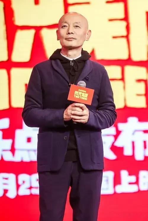 妹妹远在美国，父母也已离世，如今67岁膝下无子的葛优如何了？