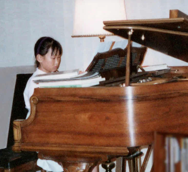 她是香港第一才女，为歌神写歌，却成了“最丑”影后？