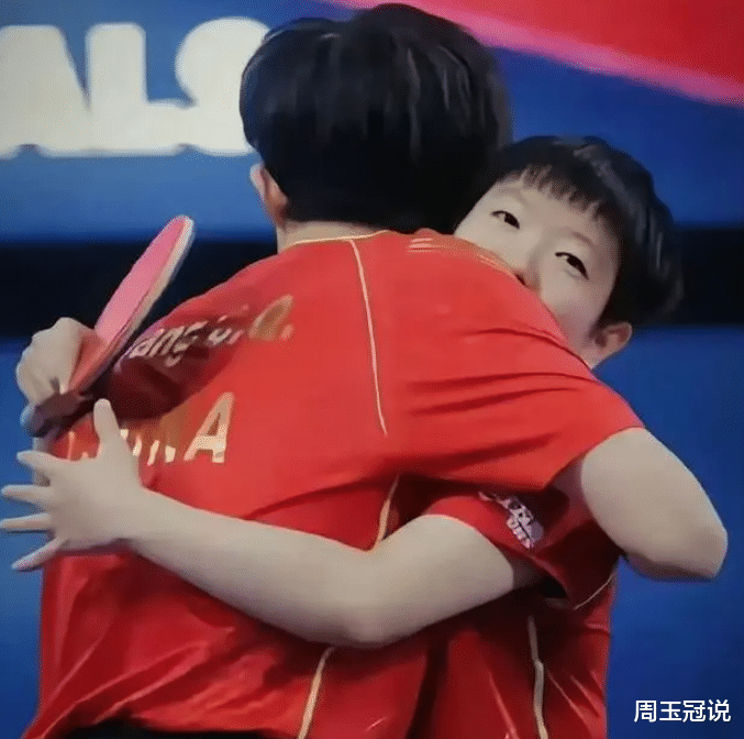 主动摊牌,王楚钦孙颖莎传恋情原因找到?看王楚钦合影时反应秒懂