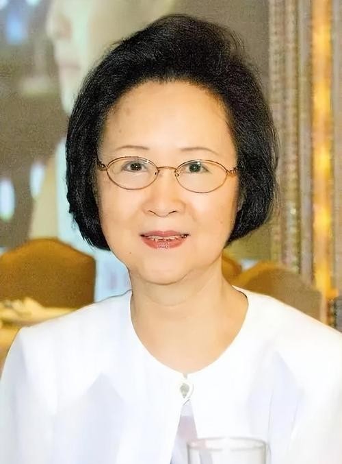 琼瑶最后的网络留言曝光:她还是我最爱的小燕子!