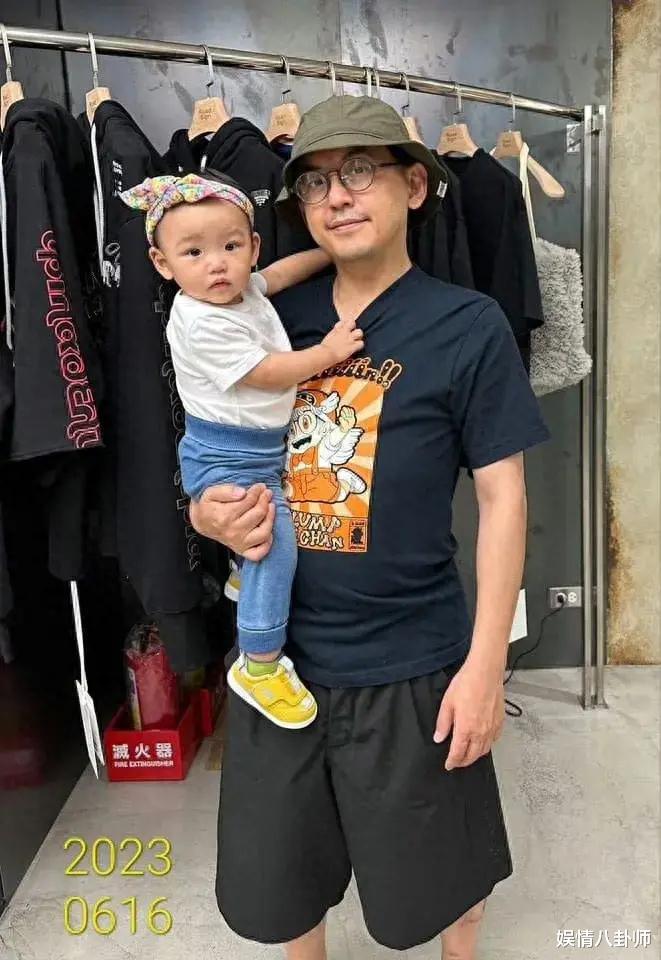 黄子佼风波持续升级！众明星怒斥黄子佼，师傅张小燕也跟着倒霉