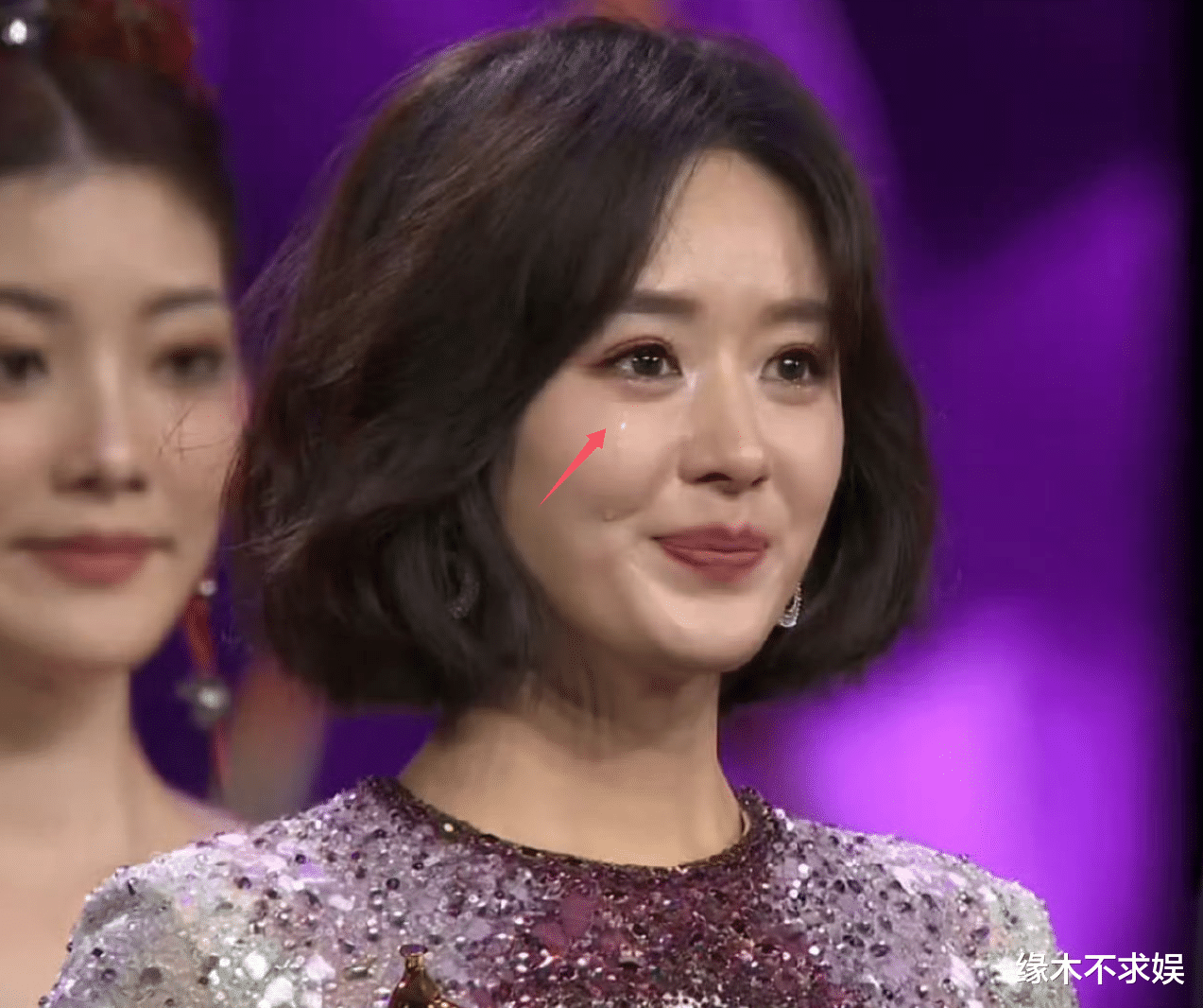 赵丽颖夺奖那一夜，刘亦菲评论区沦陷，名气在实力面前终于露了馅！