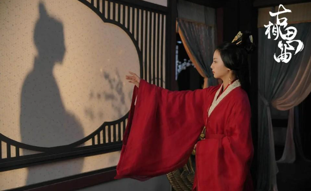 一口气追14集，越看越上瘾，真是一部上头的高质量网剧，看完酸爽