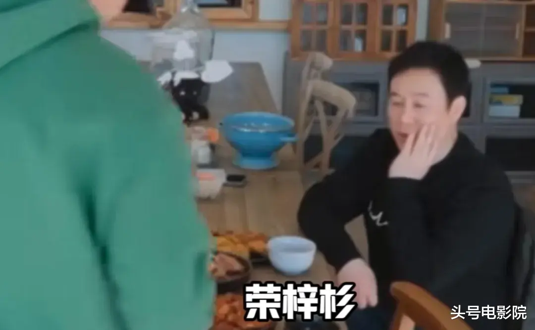 张颂文18岁“儿子”亮相,身高快190!邓超猛夸:中戏北电双第一