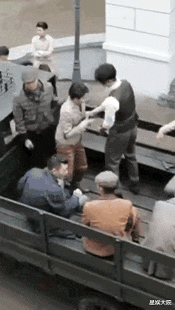 95花虞书欣又翻车!网友争议不断,为何情商高又犯错?