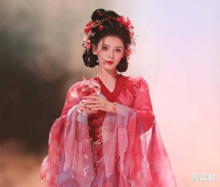 《浪姐5》：完了，混进了个真拉拉