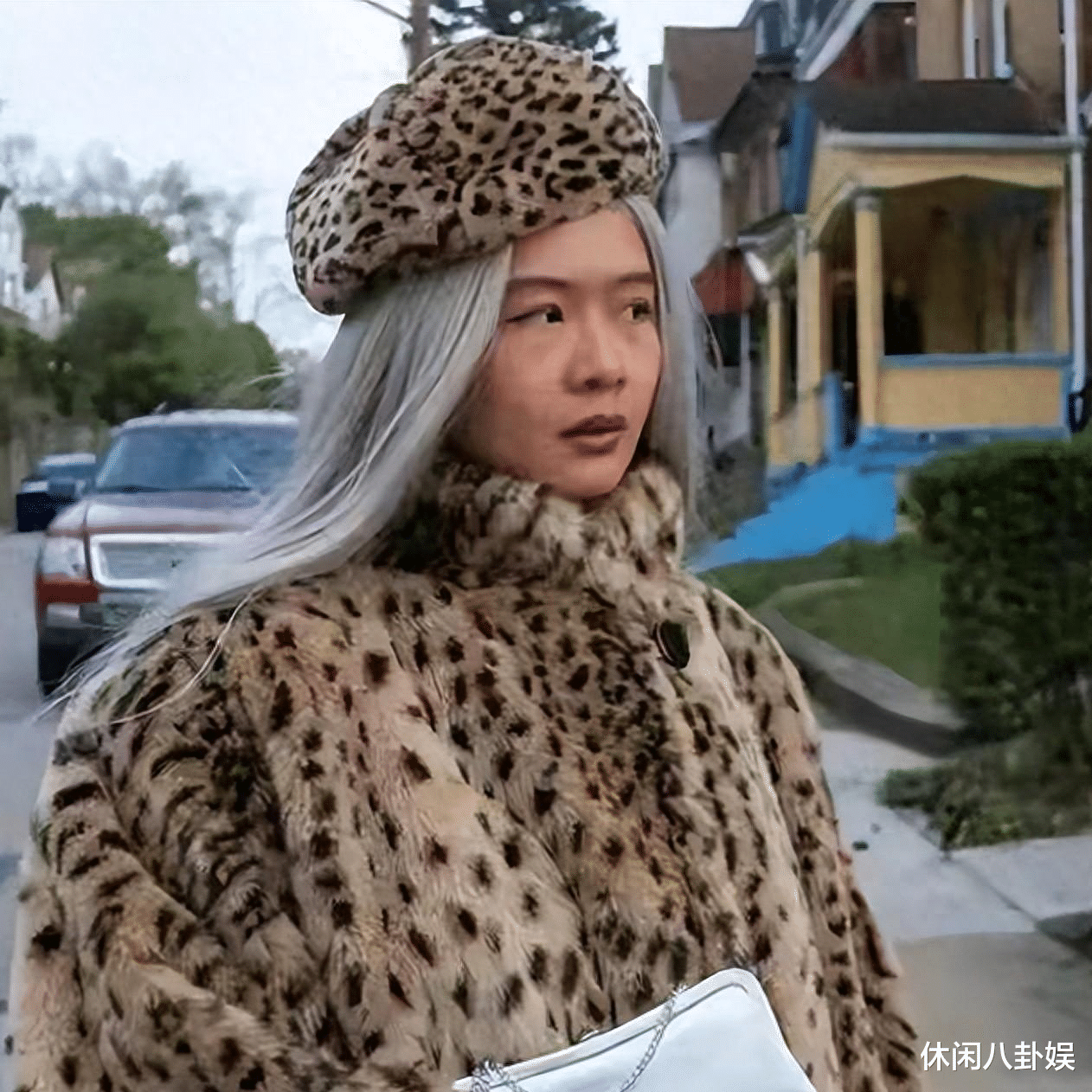 \全网公敌\许可馨,回国后叫嚣无人敢动她,如今去藤校读博