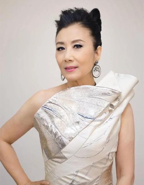 TVB近25年十大最高成就艺人：郑嘉颖倒数，第一实至名归