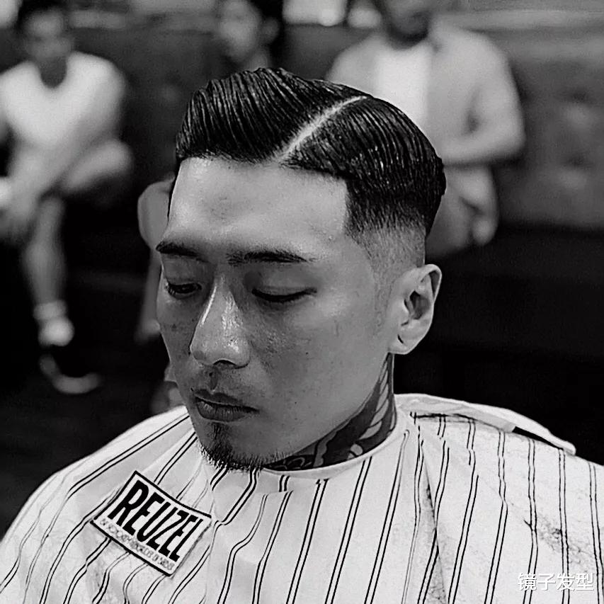 男发不论怎么剪，一定要试试两侧铲短二八分，绅士有型不落伍