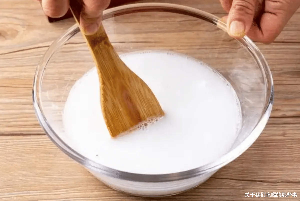 1碗淀粉6碗水,教您自制凉粉,滑嫩清凉无添加,想吃不用出去买了
