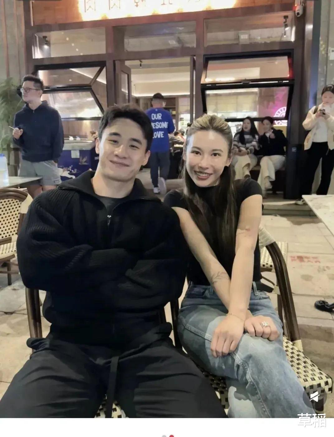 留几手谈葛夕爱跳伞,吐槽她身边伞友都死了两个人,她还天天跳!